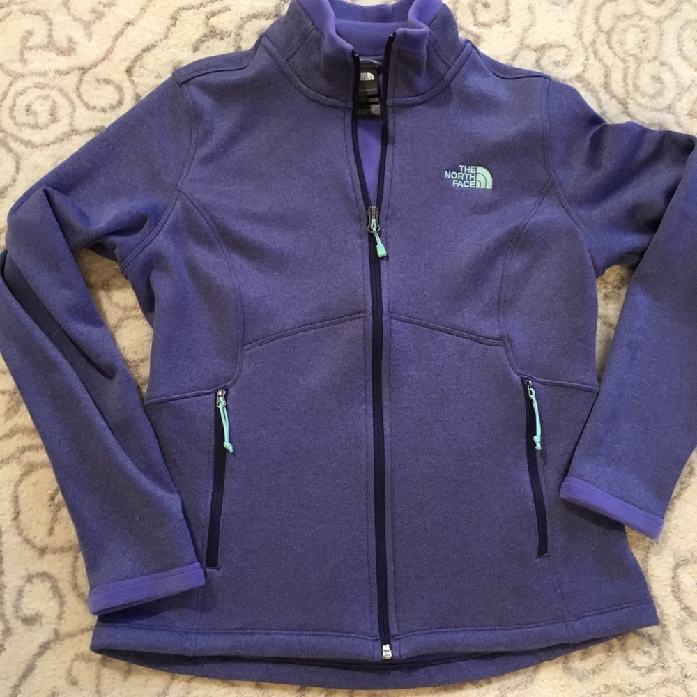 The North Face woman’s fleece jacket.